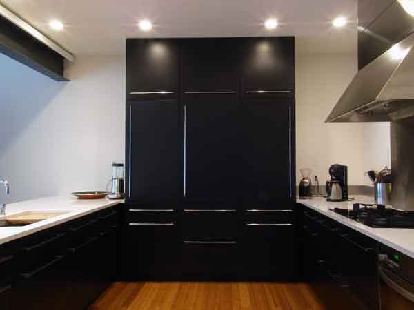 Black/White Kitchen.